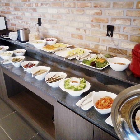 Hotel 2.4 Seoul Bagian luar foto