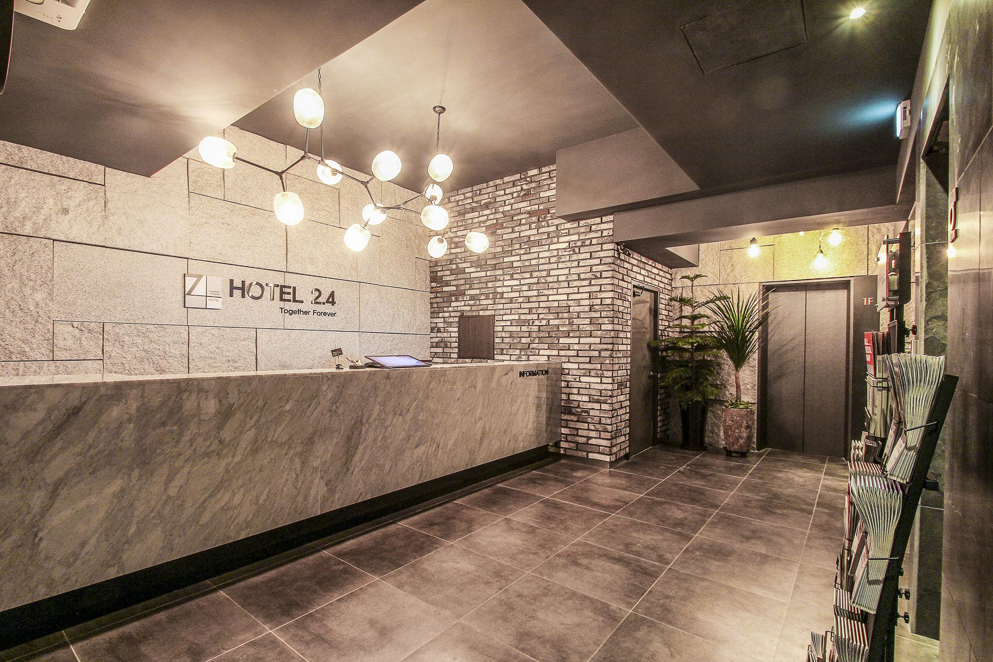 Hotel 2.4 Seoul Bagian luar foto