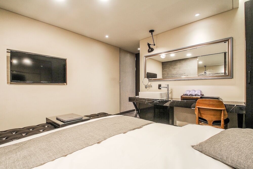 Hotel 2.4 Seoul Bagian luar foto
